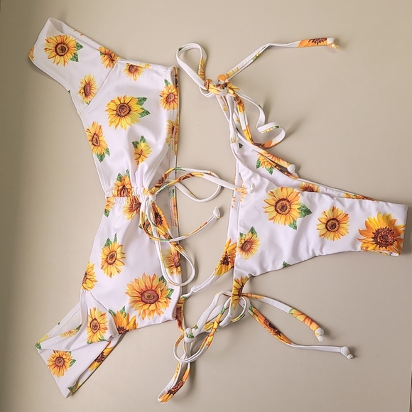 Zaful Other - Zaful Sunflower Cap Sleeve Bikini